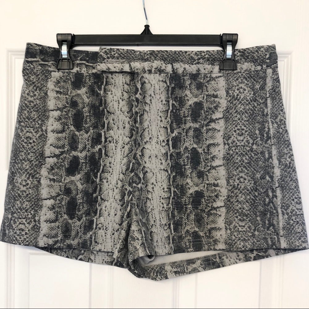 Judith March Platinum Python Short Medium - image 2